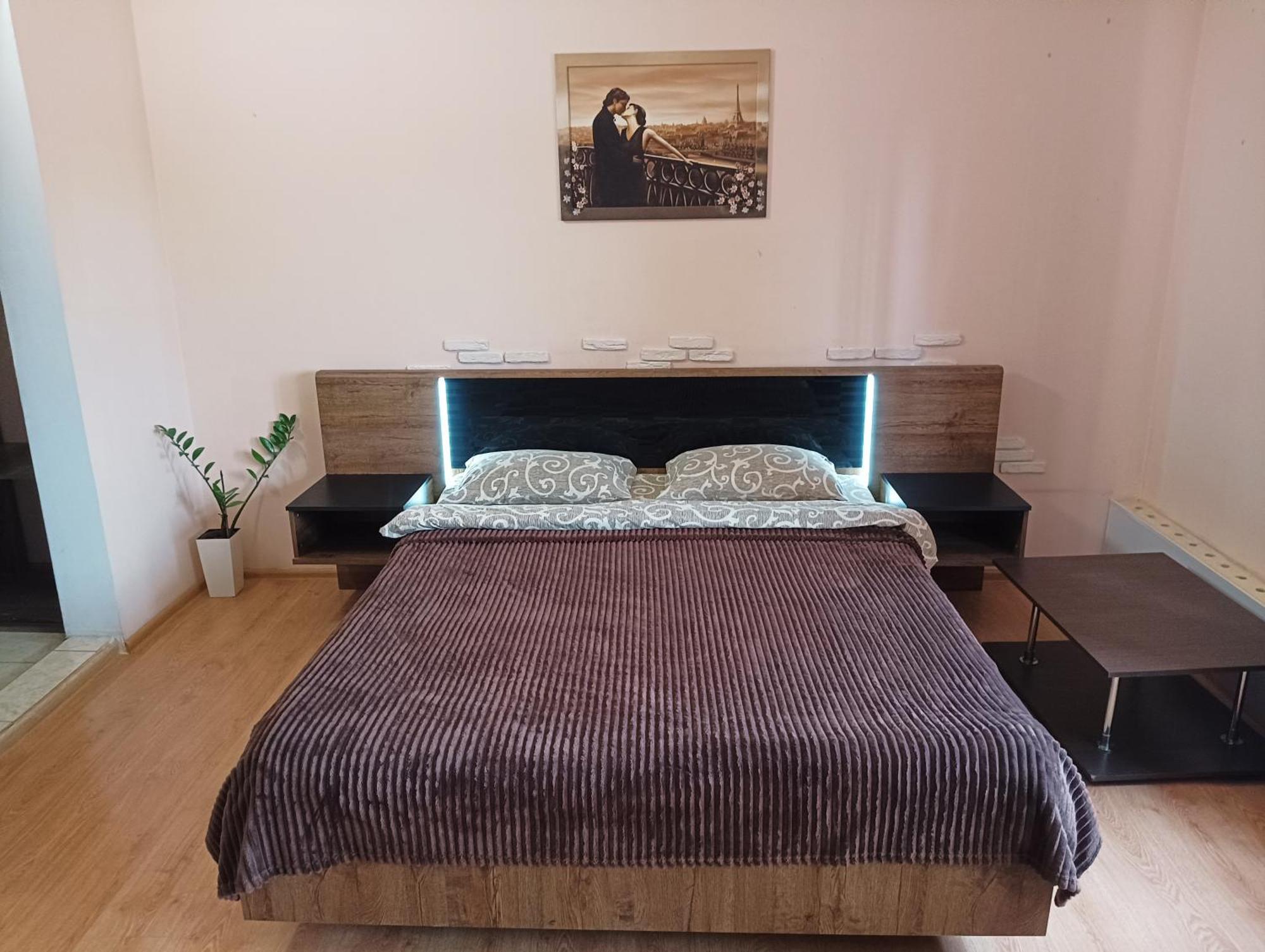 Studio Apartments In Center New 5 Floor Без Ліфту Ivano-Frankivsk Room photo